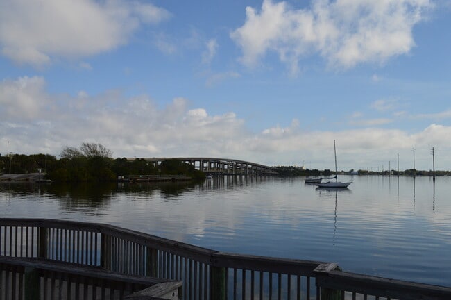 Building Photo - 115 Indian River Dr