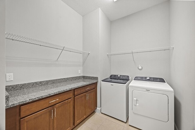 Building Photo - 16007 Whippoorwill Cir