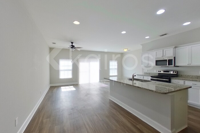 Building Photo - 106 Regis Way