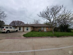 Building Photo - 1000 Mulkey Ln