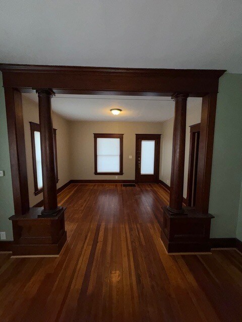 Building Photo - 1350 Davis Ave NW