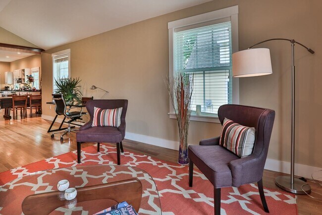 Building Photo - 26 N Main St