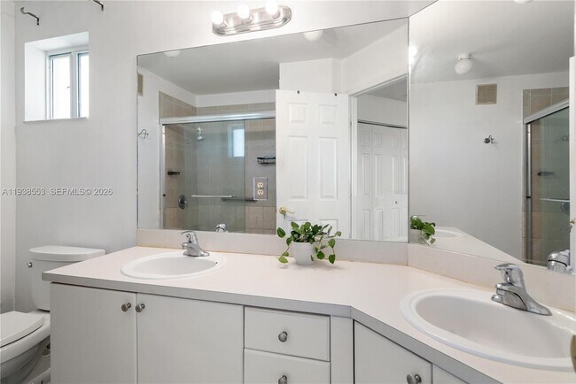 Building Photo - 2229 SE 25th Ave