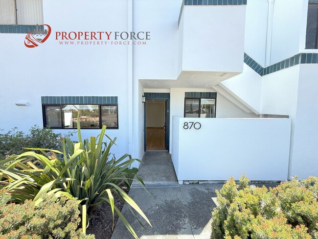 Building Photo - 870 Balboa Ln
