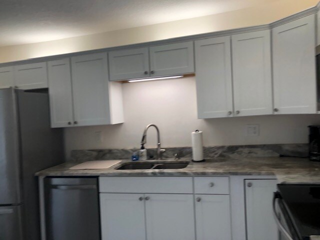 Building Photo - 355 S Ocean Dr