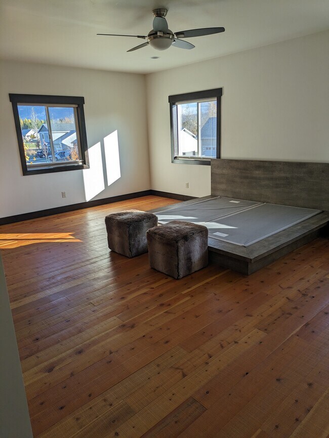 Building Photo - Brimstone