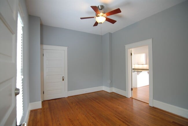 Building Photo - Charming Historical Renovated 3 bedroom 2 ...