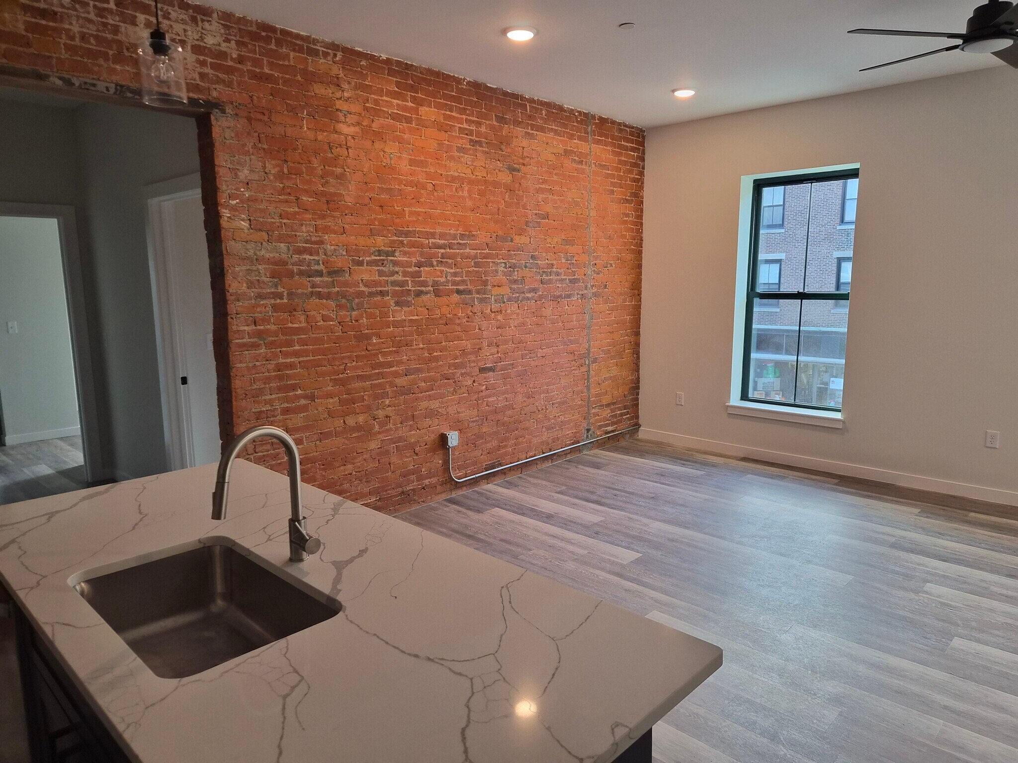 Building Photo - 36 Pleasant St