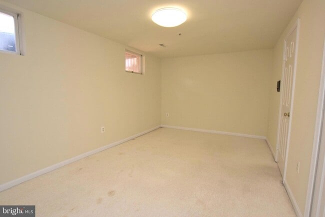 Building Photo - 7919 Blue Gray Cir