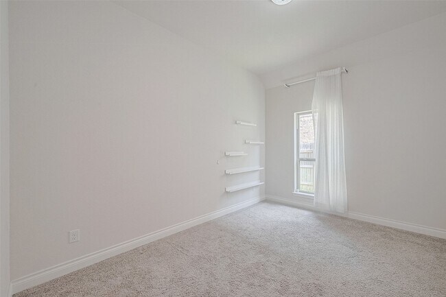 Building Photo - 6906 Montclair Colony Trl