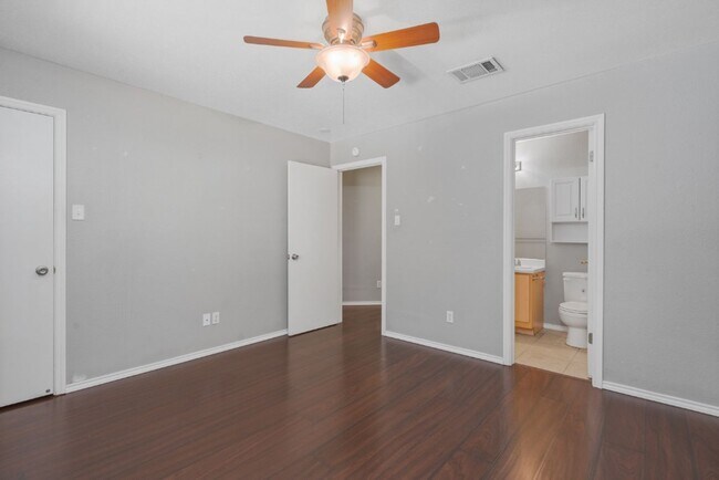 Building Photo - 7228 Aldea Dr