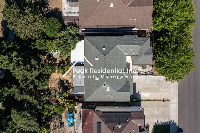 Building Photo - Spacious Stockton 5bd/3ba back up to Elkhorn Golf Club