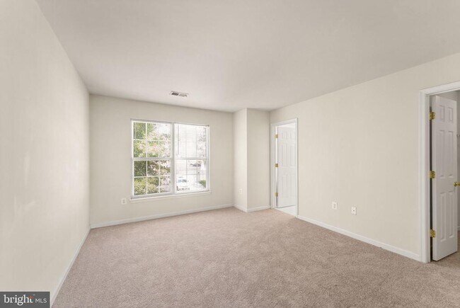 Building Photo - 8309 Double Eagle St