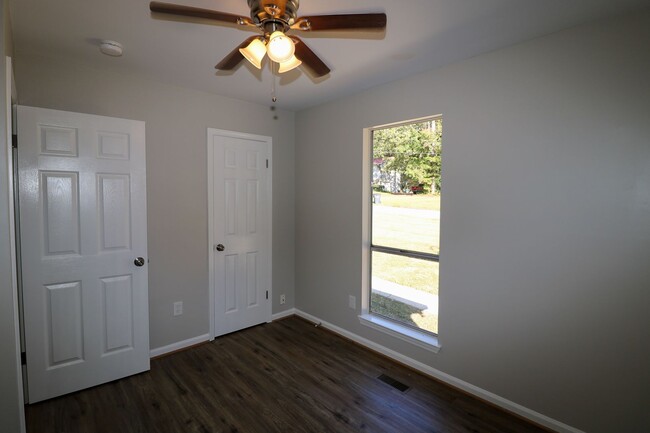 Building Photo - Adorable Home in Moody, AL