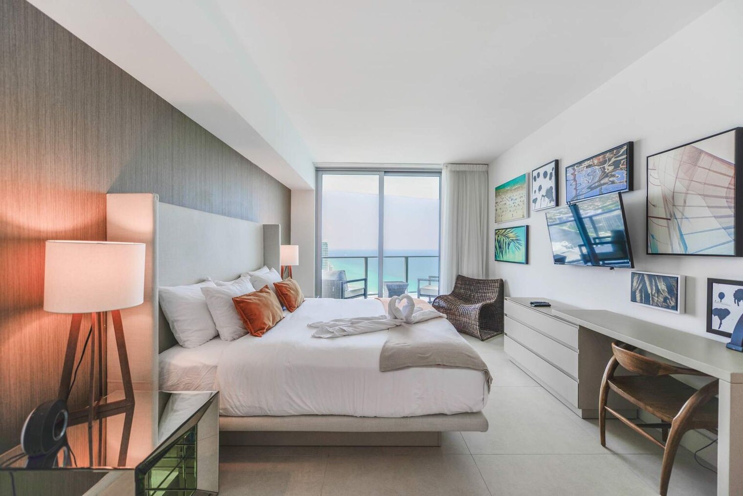 Building Photo - 4111 S Ocean Dr