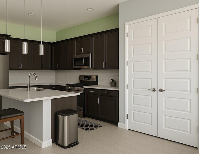 Building Photo - 2516 E King Bird Dr