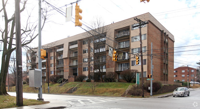 Oxford House - Oxford House Apartments