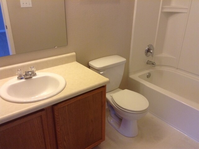 Building Photo - 10261 Sunvista Ct