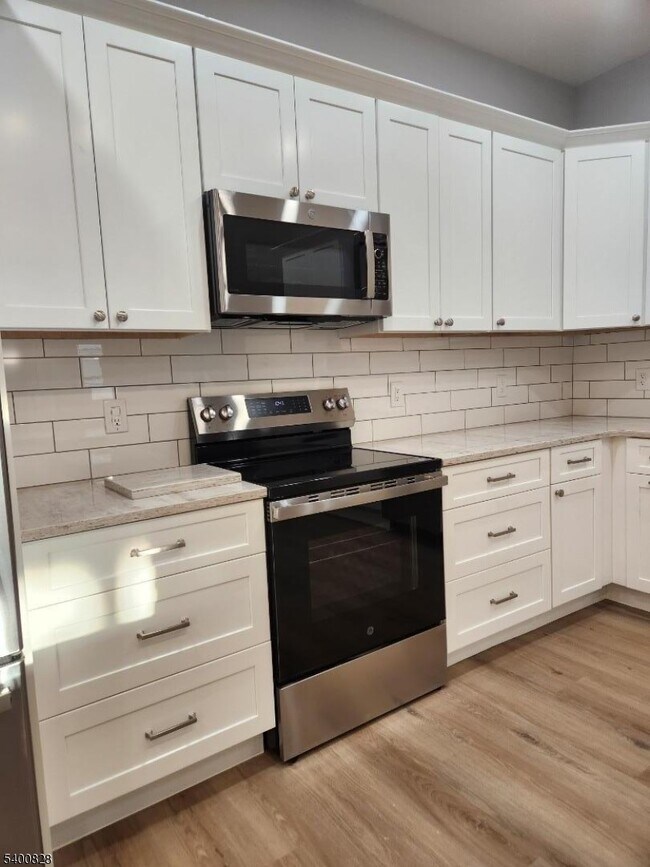 Building Photo - 111 Mulberry St