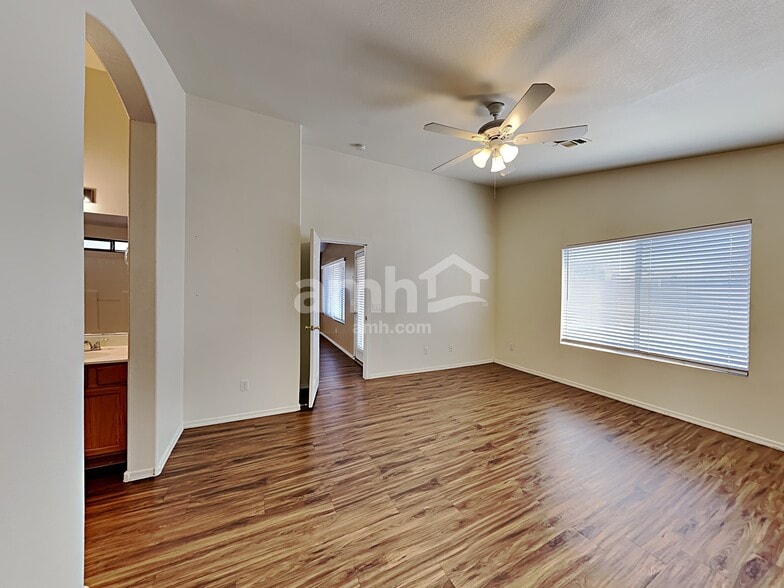 Building Photo - 2037 N 107th Dr