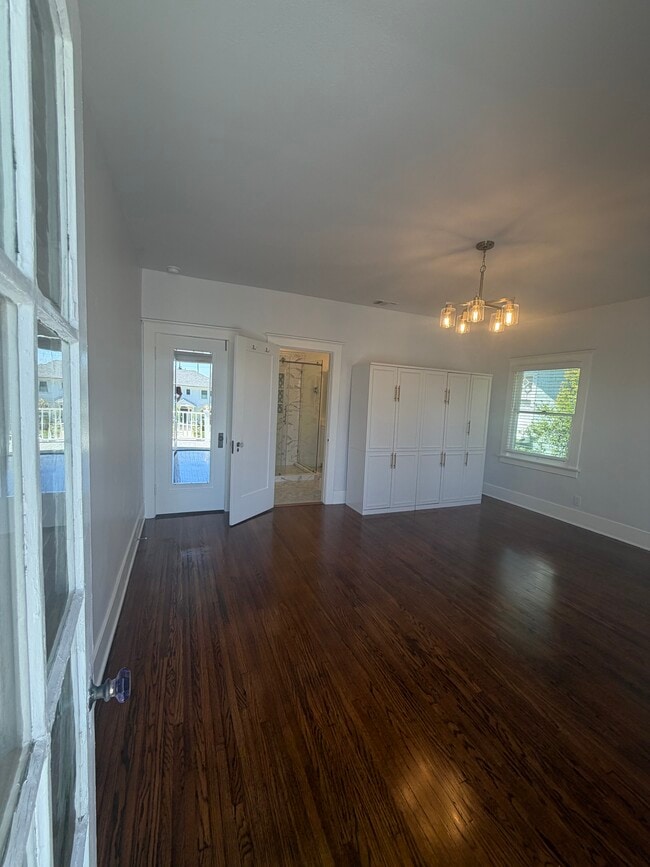 Upstairs Master Bedroom - 713 S Bronson Ave