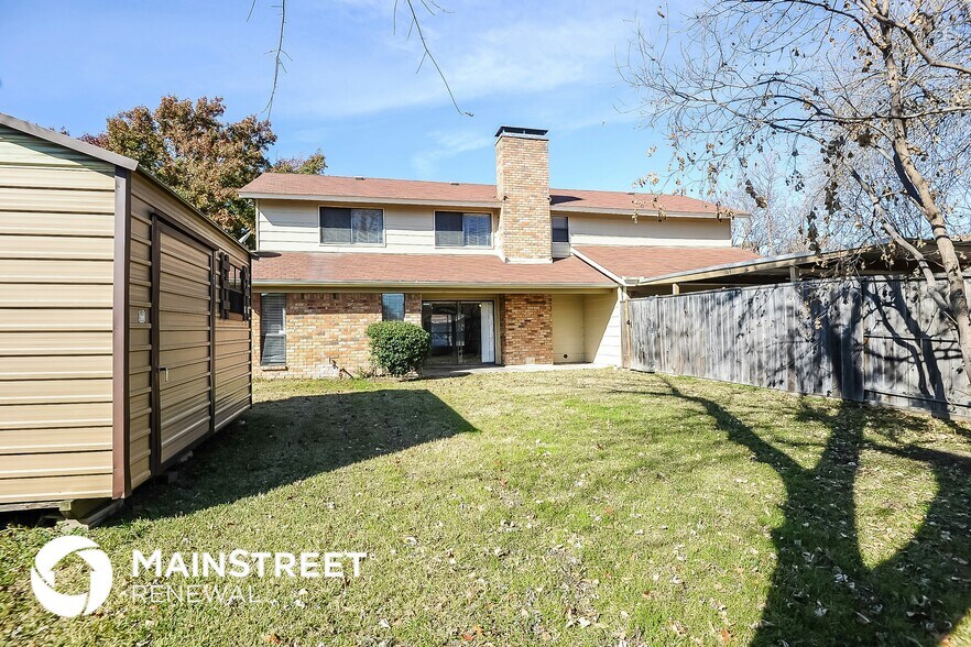 Building Photo - 5022 Presidio Dr