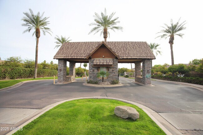 Building Photo - 3306 E Jaeger Cir