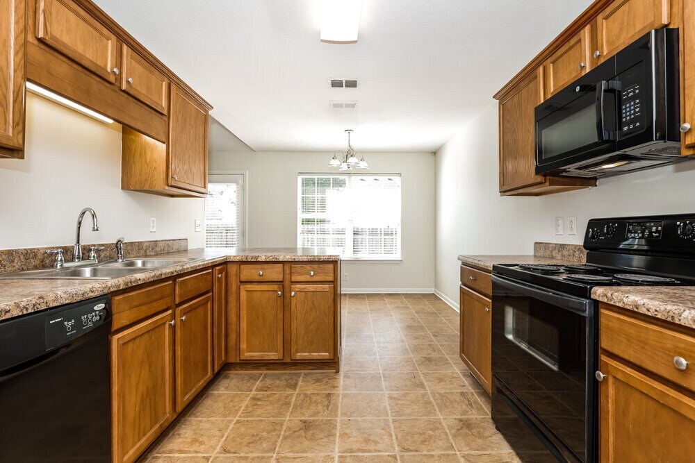 Building Photo - 861 Maricopa Dr