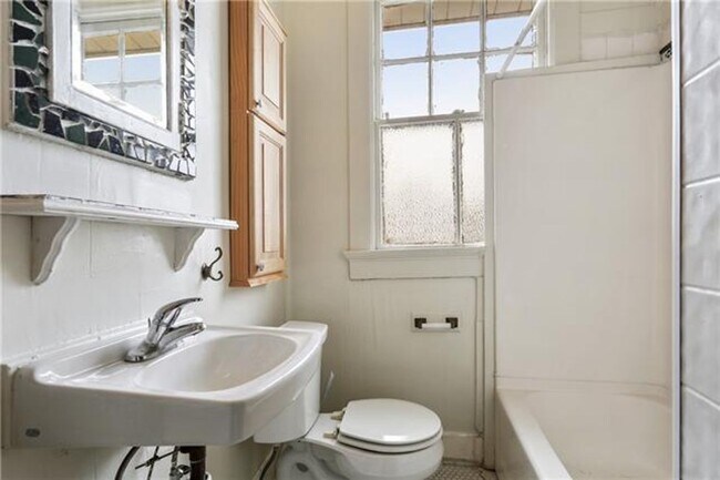 Building Photo - fst2315