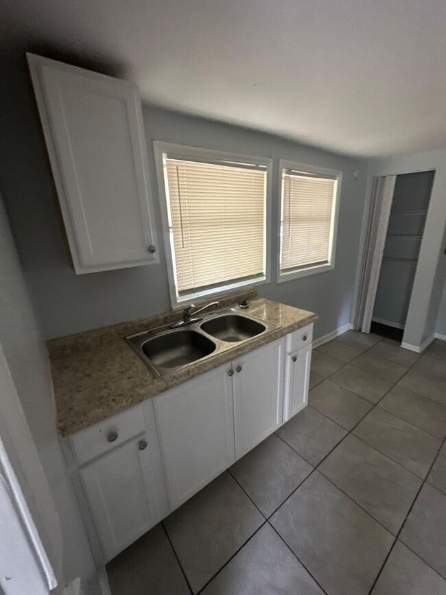 Building Photo - Fully renovated 3/1 Single Family Home ava...