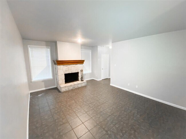 Building Photo - 2529 Rio Grande St