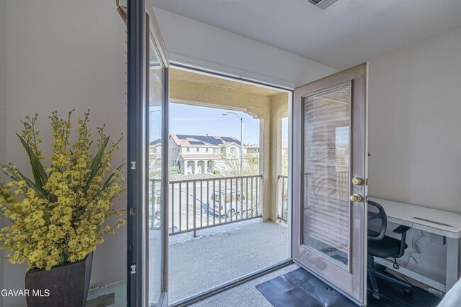 Building Photo - 3324 W Ave J 10