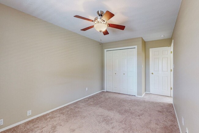 Building Photo - ACADEMY RIDGE 2 Bedroom Plus Office   2 Ba...