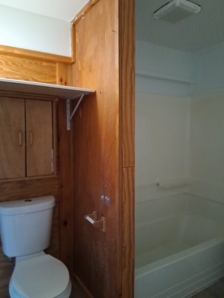 Building Photo - 17 Dickey Ln