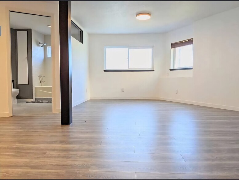 Building Photo - 145 Lawson Rd