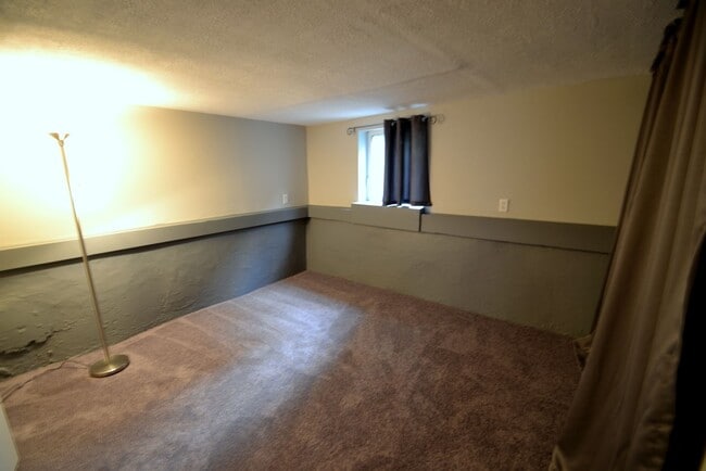 Building Photo - 3bd/2ba Seattle Home