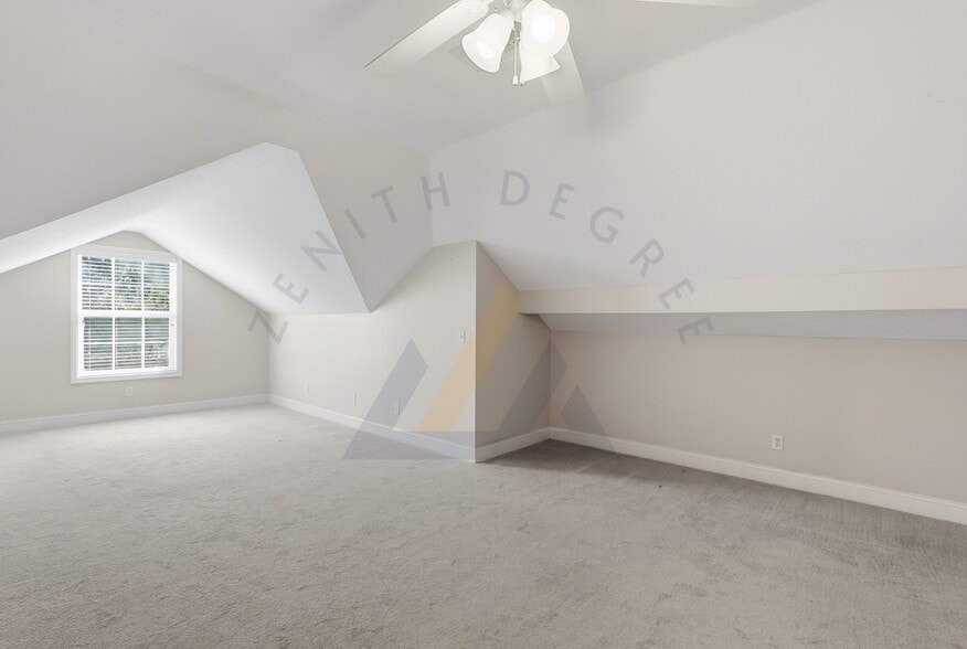 Building Photo - 245 Club Gate