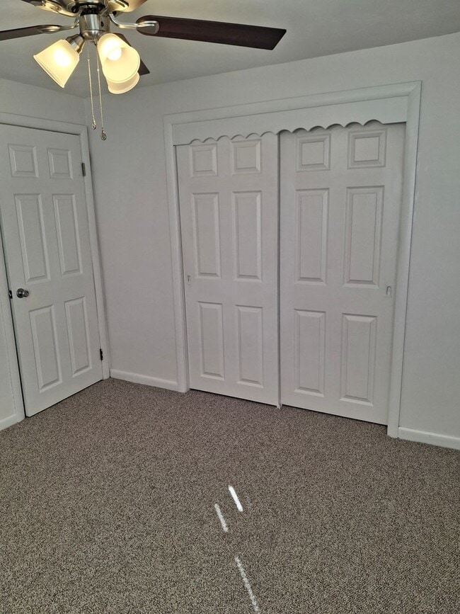 Building Photo - Charming 3-Bedroom Home with Backyard & Of...
