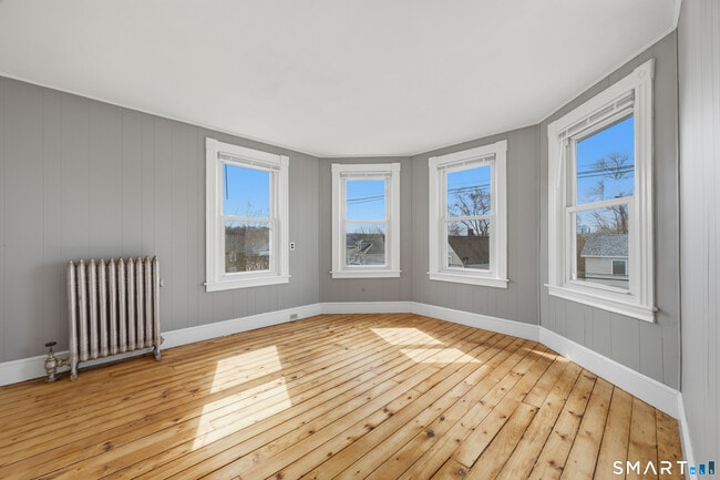 Building Photo - 43 Dunham St