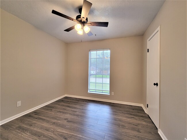 Building Photo - 17303 Fife Ln