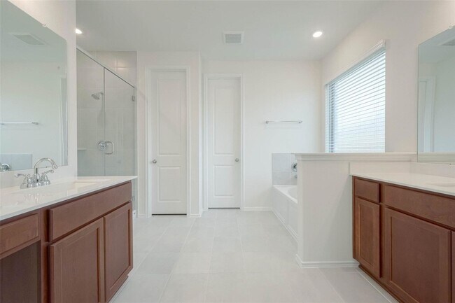 Building Photo - 1343 Vinter Mdws Ln