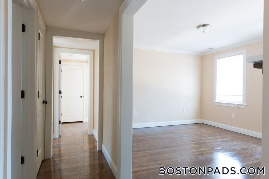 Building Photo - 4803 Washington St
