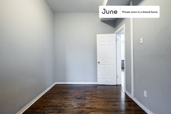 Building Photo - Room in Shared 3 bed/1 bath home