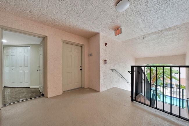 Building Photo - 2005 SE 10th Ave