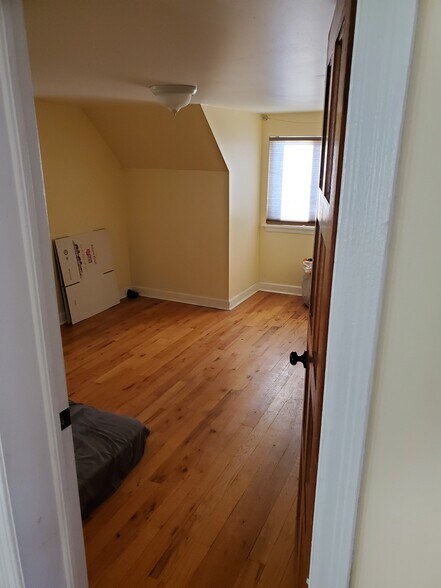 bedroom 2 - 3333 N Harrison St