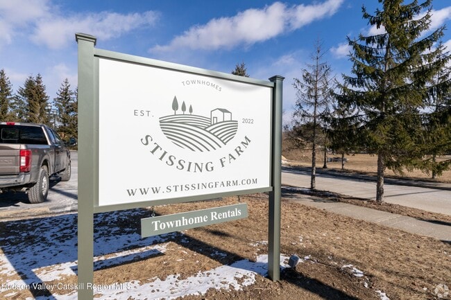 Building Photo - 59 Hillside Rd