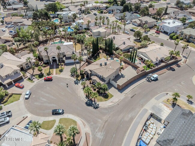 Building Photo - 2066 Paseo Del Prado Dr
