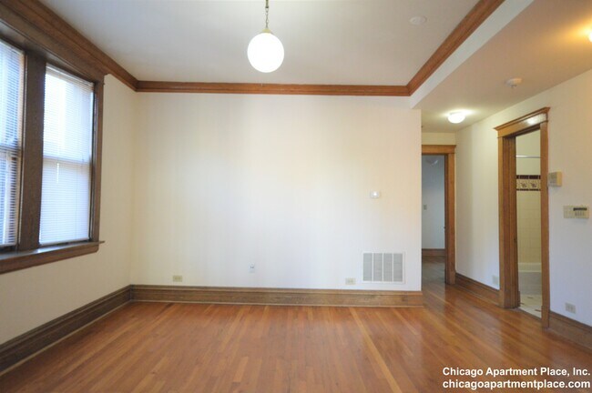 Building Photo - 3600-3602 North Hermitage Avenue