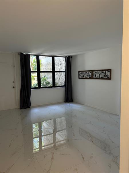 Building Photo - 16300 Golf Club Rd