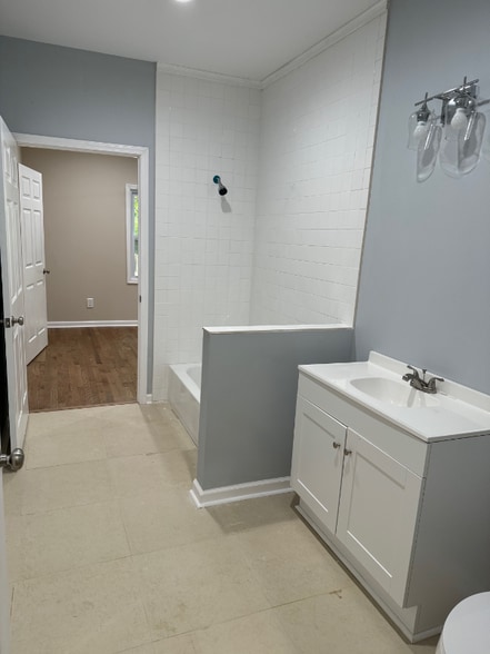 Building Photo - 6366 Park St